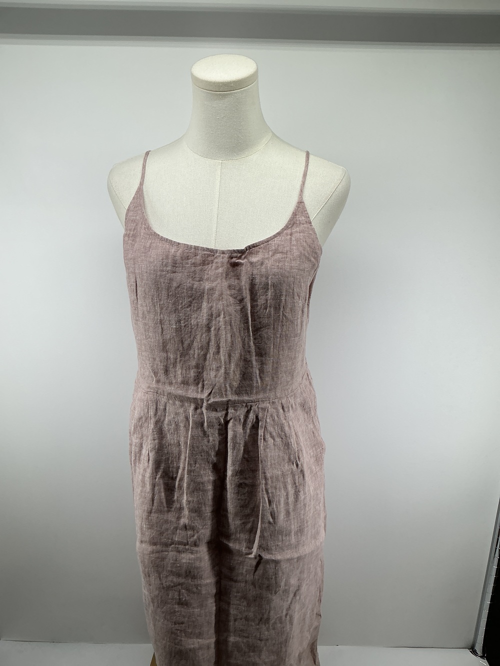 100% European Linen Scoop Neck Midi Dress